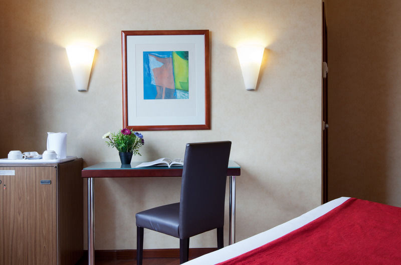 Hotel Arosa Madrid Exterior photo