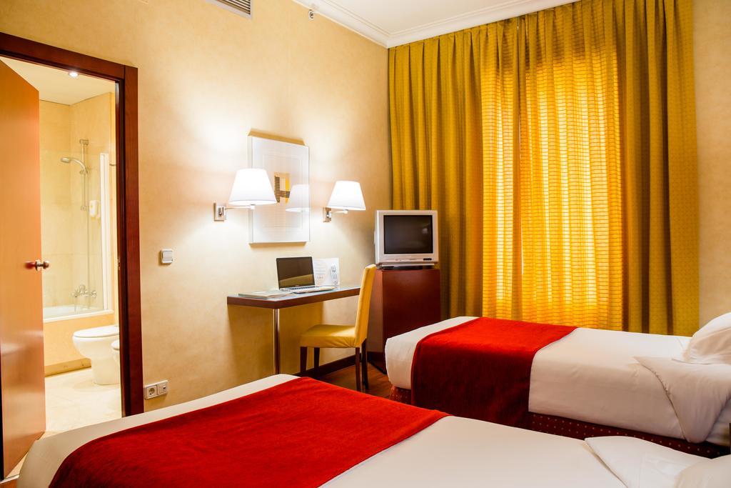 Hotel Arosa Madrid Exterior photo